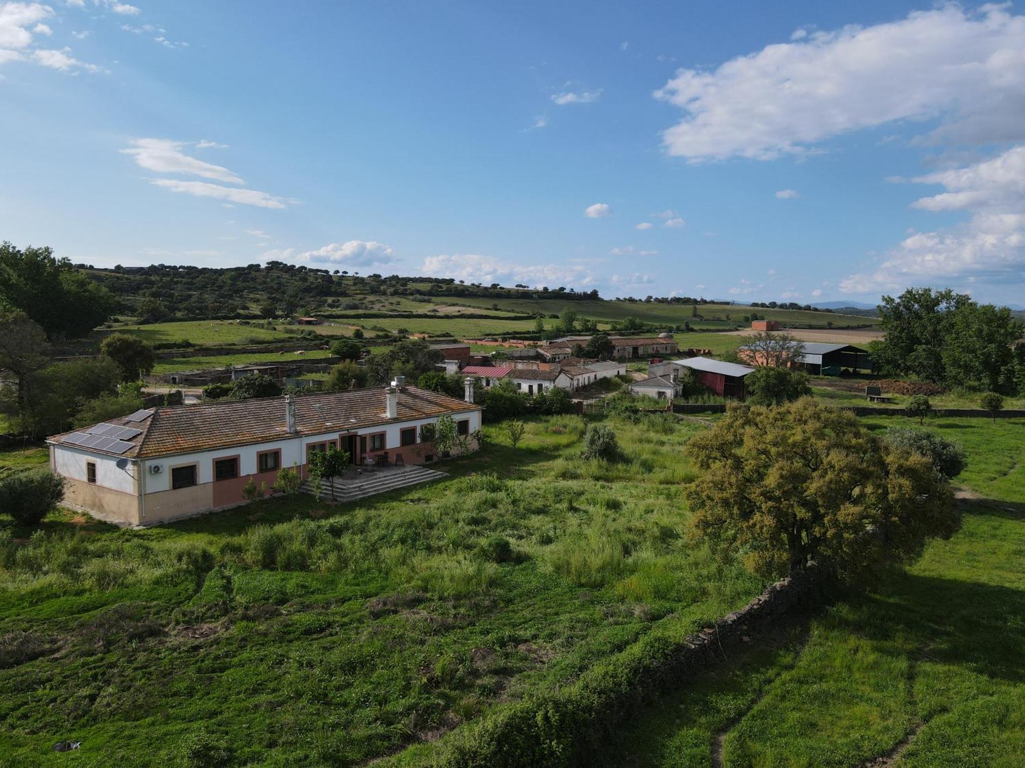 Casa Rural Finca San Bernardo 3 Estrellas Montehermoso エクステリア 写真